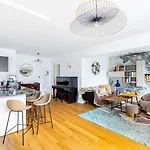 Guestready - Chic Cocoon With A Balcony * Suresnes