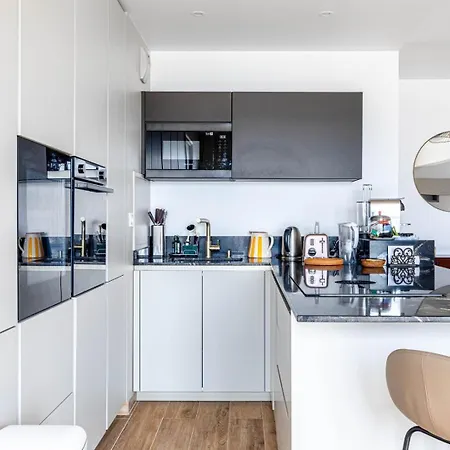 Guestready - Chic Cocoon With A Balcony Suresnes