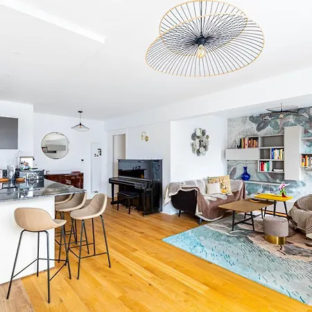 Guestready - Chic Cocoon With A Balcony * Suresnes